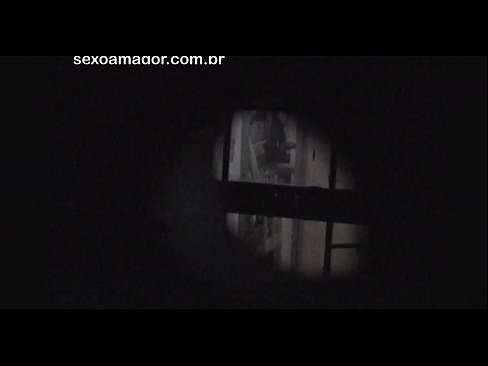 ❤️ Blondie bliver hemmeligt videooptaget af en voyeur fra nabolaget gemt bag hule mursten ❤️ Just porno at da.special-grasser.ru ❌